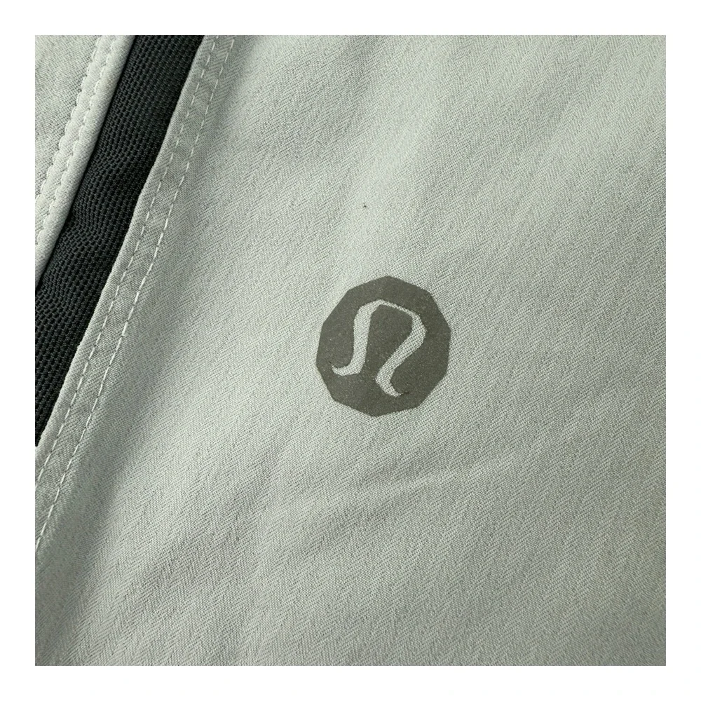 Lululemon Gray Athletic Lined Stretch Drawstring‎ Running Shorts Men's Sz Medium